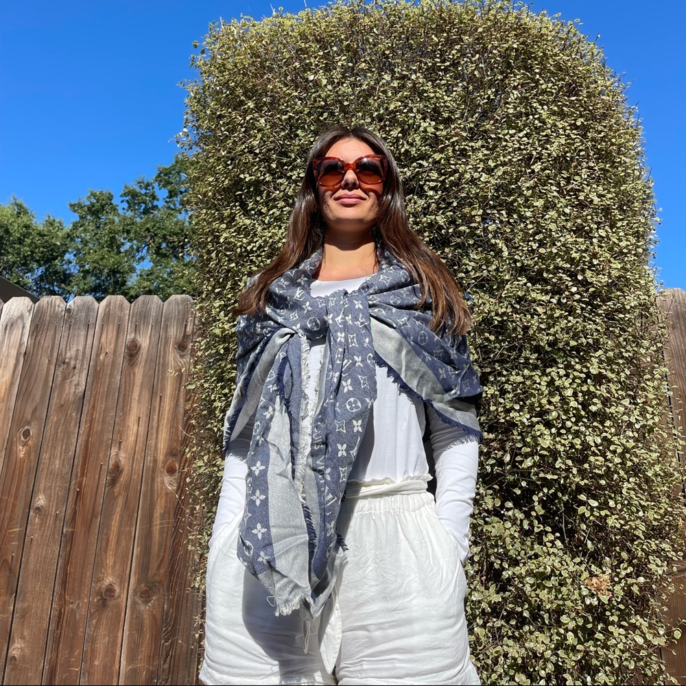 Louis Vuitton ‘MONOGRAM DENIM’ Shawl